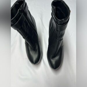 Express Black Genuine Leather ankle platform boots Gold buckle 7